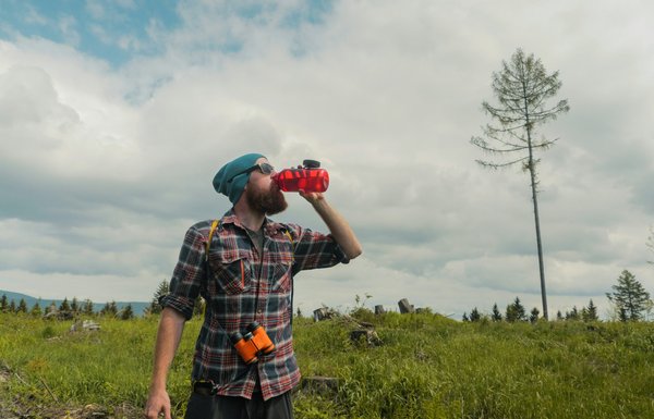 Quelles sont les meilleures pratiques pour maintenir une peau hydratée lors des changements de saison ?