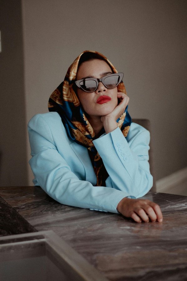 La nouvelle collection de foulards alliant élégance et polyvalence