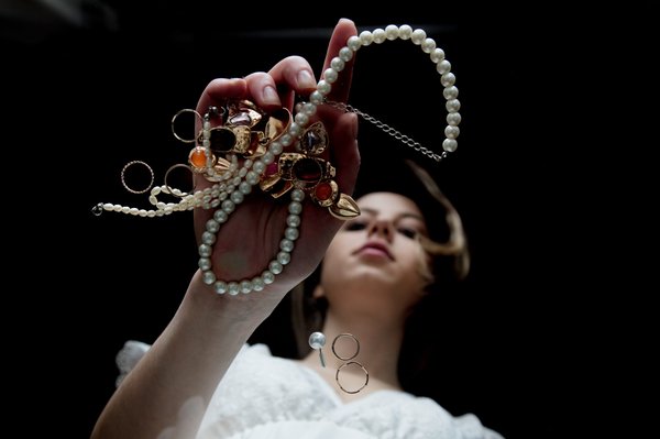 Trouvez votre bague artisanale en or laminé avec apatite et aigue-marine